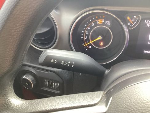 Used 2018 Jeep Wrangler Unlimited Sport image 27