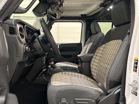 New 2026 Jeep Gladiator Sport AWD/4WD image 7