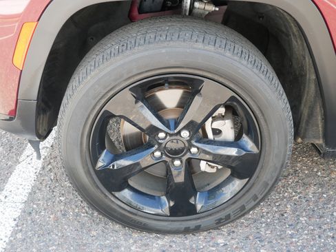 Used 2022 Jeep Grand Cherokee L Laredo AWD/4WD image 8