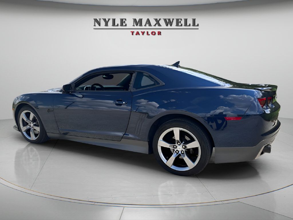 Used 2010 Chevrolet Camaro SS w/ LPO, Ground Effects Package RWD image 4