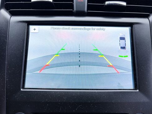 Used 2018 Ford Fusion SE w/ Equipment Group 201A image 4