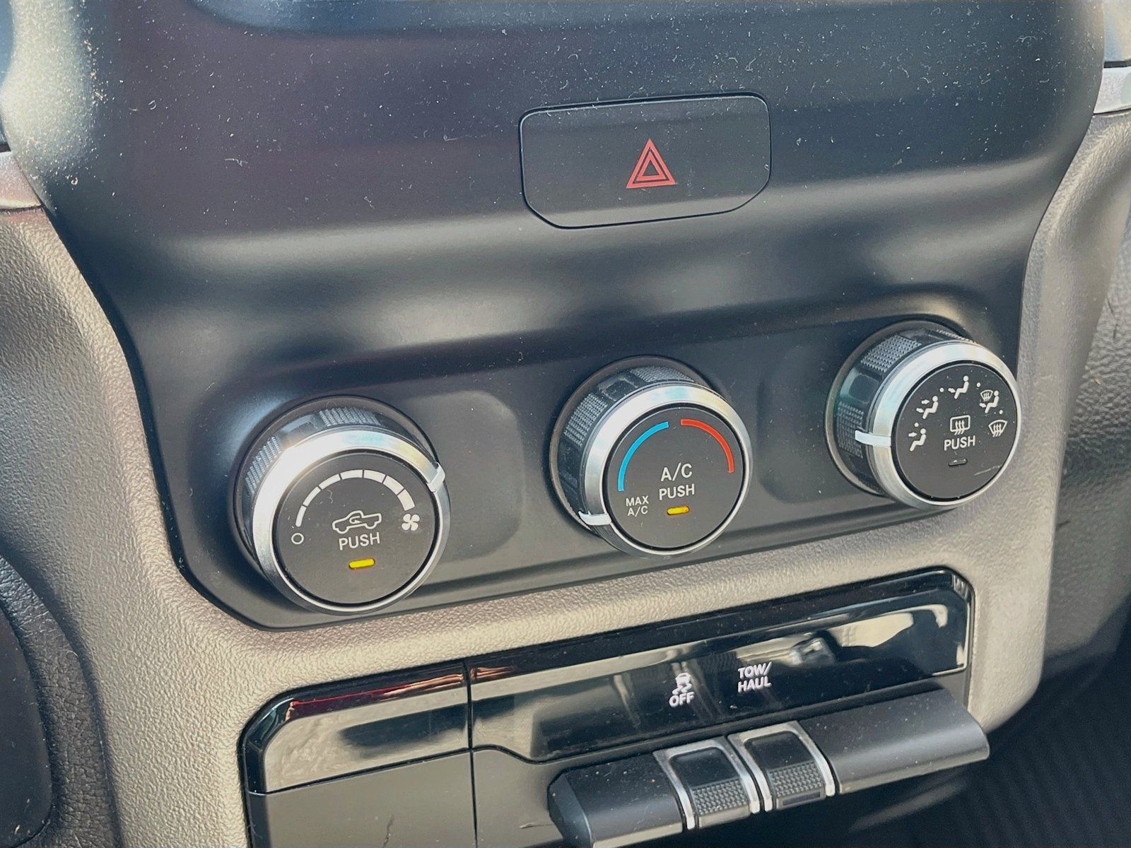 Used 2019 RAM 1500 Big Horn RWD image 16