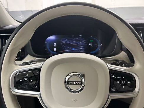 Used 2022 Volvo XC60 T8 Inscription w/ Advanced Package image 15