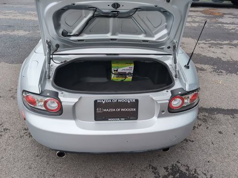 Used 2008 MAZDA MX-5 Miata Grand Touring w/ Premium Pkg RWD image 8