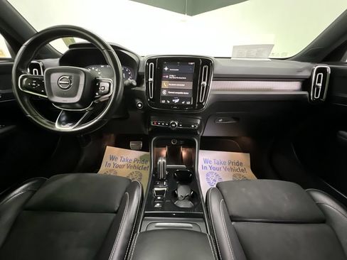 Used 2019 Volvo XC40 T5 R-Design AWD/4WD image 18