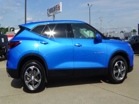 Used 2025 Chevrolet Blazer LT FWD image 5