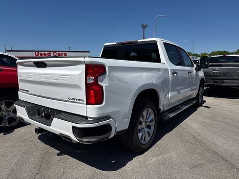 Used 2020 Chevrolet Silverado 1500 Custom w/ Custom Max Trailering Package AWD/4WD image 5