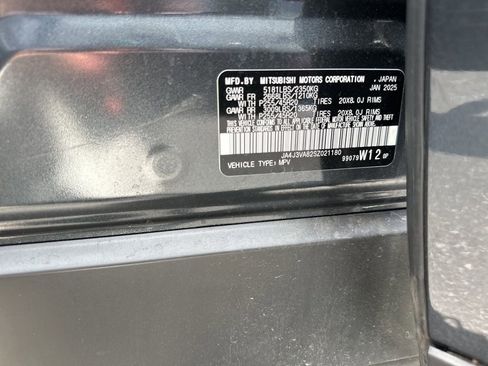 Used 2025 Mitsubishi Outlander SE FWD image 8