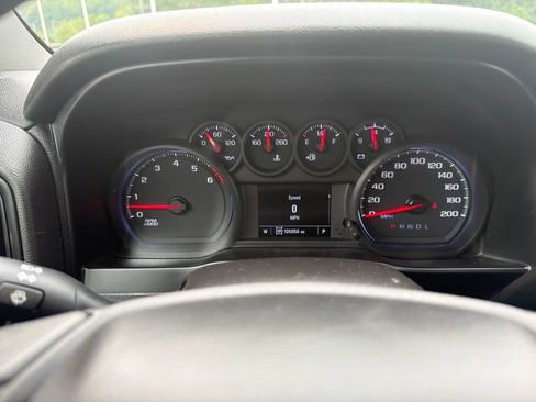 Certified 2020 Chevrolet Silverado 1500 Custom w/ Custom Value Package AWD/4WD image 23