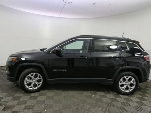 Used 2024 Jeep Compass Latitude AWD/4WD image 6