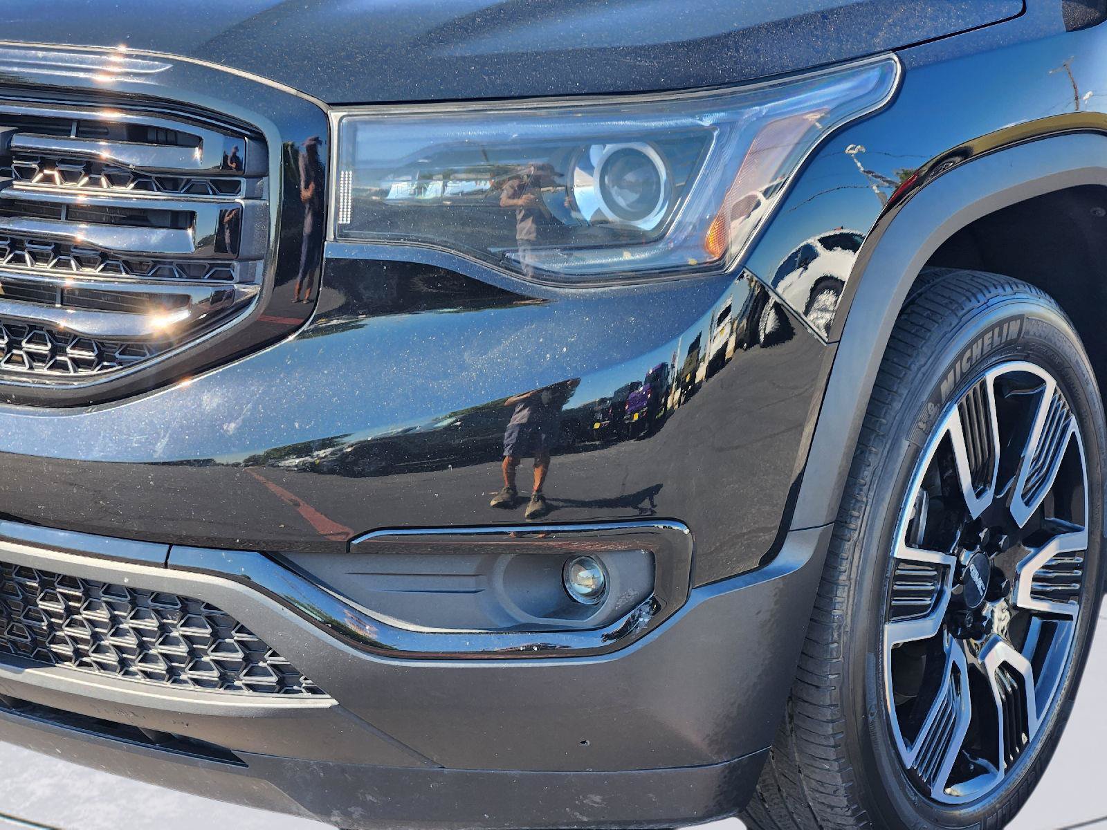 Used 2019 GMC Acadia SLT w/ Black Edition FWD image 8