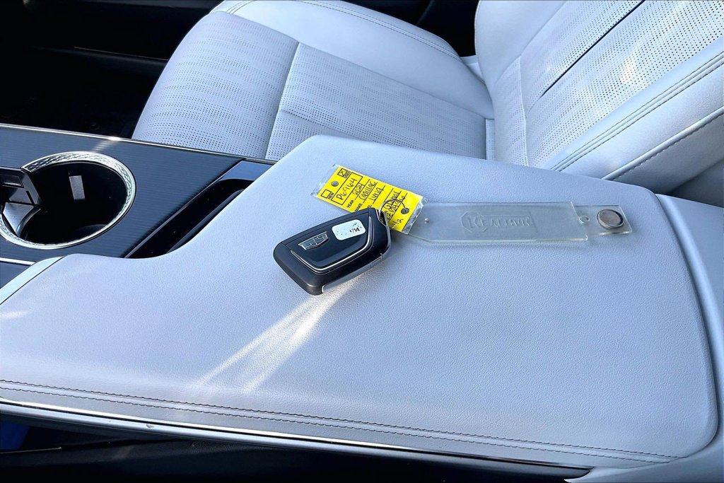 Certified 2024 Cadillac Lyriq Luxury w/ LPO, Floor Liner Package AWD/4WD image 27
