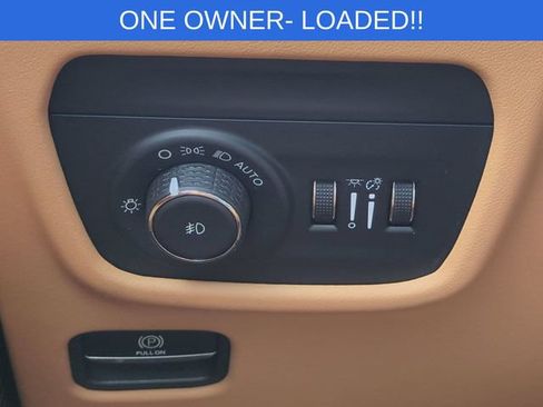 Used 2024 Jeep Grand Cherokee L Summit AWD/4WD image 19