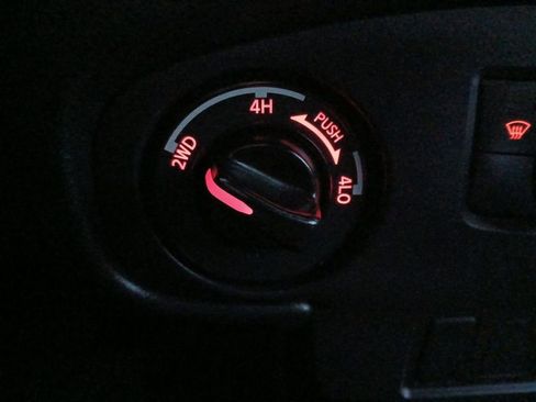 Used 2023 Nissan Frontier PRO-4X w/ Technology Package image 9