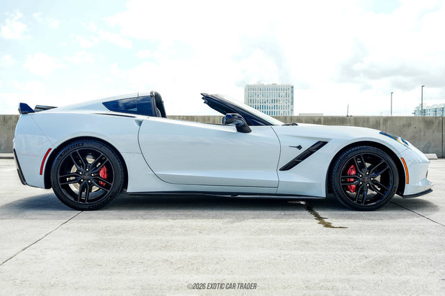 Used 2018 Chevrolet Corvette Stingray Coupe w/ 1LT RWD image 8