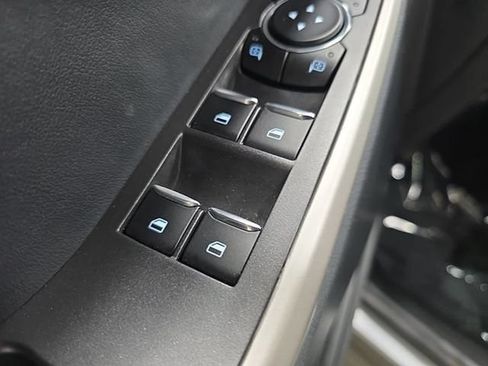 Used 2023 Ford Explorer XLT w/ Equipment Group 202A AWD/4WD image 26