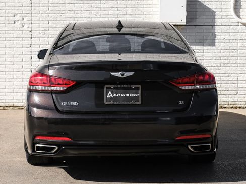 Used 2015 Hyundai Genesis 3.8 w/ Option Group 02 RWD image 9