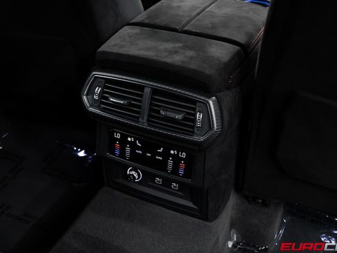Used 2023 Lamborghini Urus Performante AWD/4WD image 47