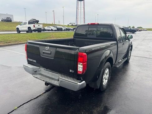 Used 2013 Nissan Frontier SV RWD image 3