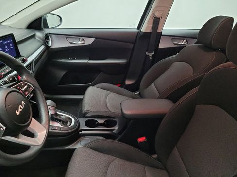 Used 2024 Kia Forte LXS FWD image 17