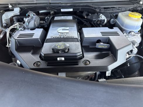 Used 2022 RAM 2500 Laramie w/ Night Edition AWD/4WD image 43