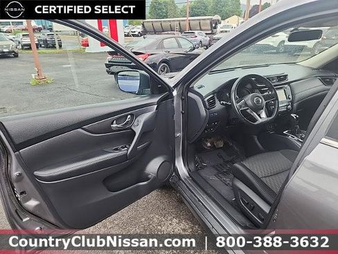 Certified 2018 Nissan Rogue SV AWD/4WD image 13