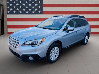 Used 2017 Subaru Outback 2.5i Premium w/ Popular Package #1
