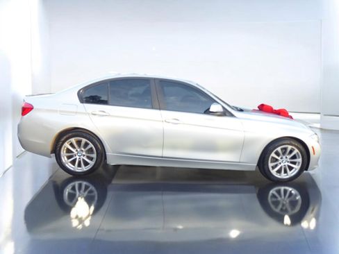 Used 2018 BMW 320i xDrive 320i xDrive Sedan South Africa image 11