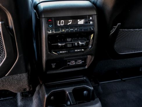 Used 2021 Jeep Grand Cherokee L Limited image 51