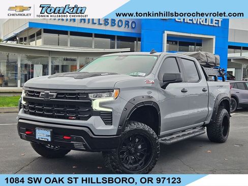 Used 2024 Chevrolet Silverado 1500 LT Trail Boss w/ Convenience Package II image 1