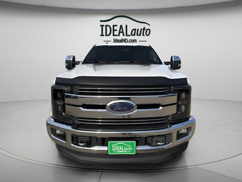 Used 2017 Ford F250 Lariat w/ Chrome Package AWD/4WD image 8