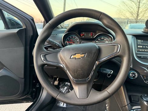 Used 2017 Chevrolet Cruze LS image 22