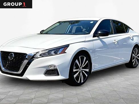 Used 2022 Nissan Altima 2.5 SR FWD image 1