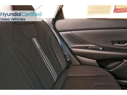 Certified 2022 Hyundai Elantra SEL w/ Convenience Package FWD image 15