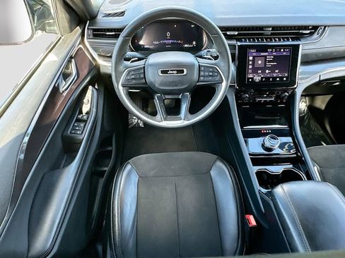 Used 2023 Jeep Grand Cherokee Altitude AWD/4WD image 22