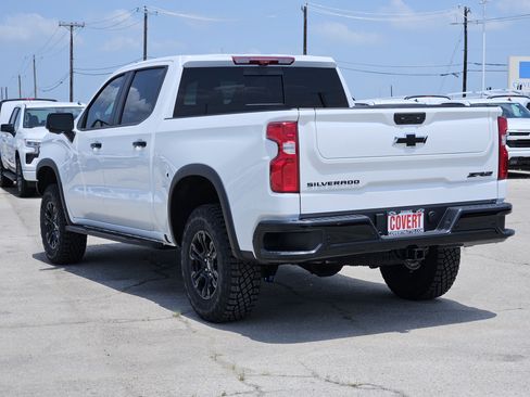 New 2026 Chevrolet Silverado 1500 ZR2 w/ Dark Appearance Package AWD/4WD image 4