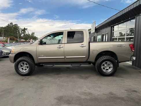 Used 2006 Nissan Titan SE AWD/4WD image 4