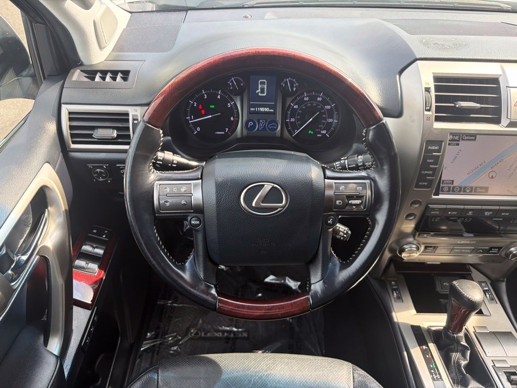 Used 2017 Lexus GX 460 Premium w/ Premium Package AWD/4WD image 10