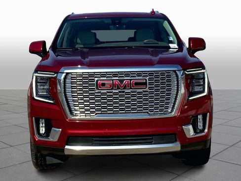 Used 2021 GMC Yukon Denali w/ Denali Premium Package image 4