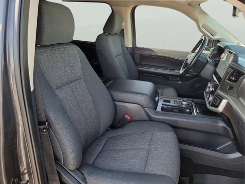 Used 2022 Ford Expedition XLT RWD image 17