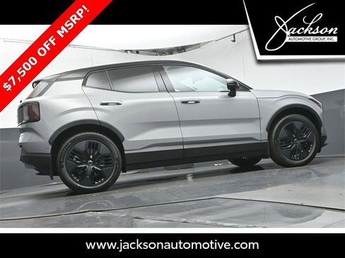 Used 2026 Volvo EX30 Cross Country Ultra image 37