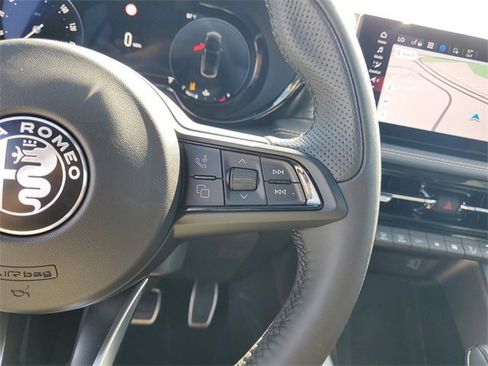 New 2025 Alfa Romeo Tonale image 30