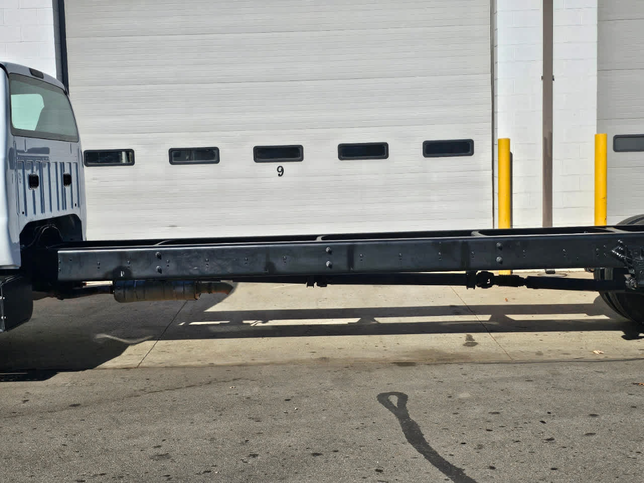Used 2023 Ford F650 2WD Regular Cab Super Duty image 4
