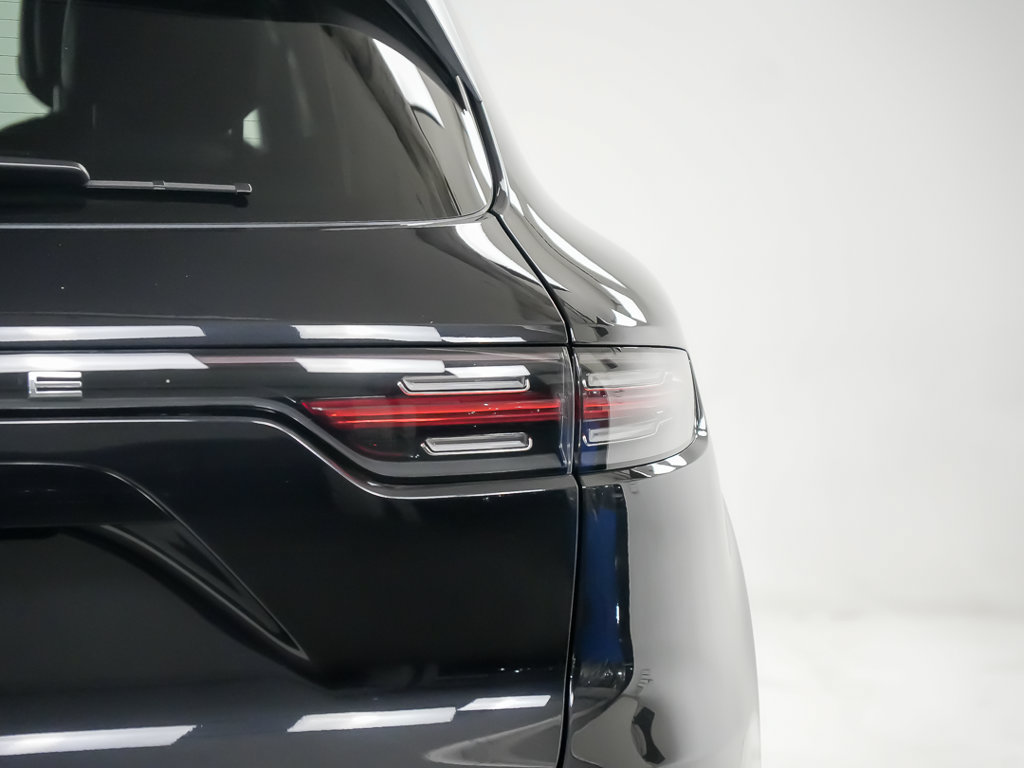 Used 2019 Porsche Cayenne AWD/4WD image 12