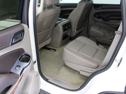 Used 2015 Chevrolet Tahoe LTZ RWD image 32