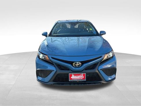 Used 2024 Toyota Camry SE image 21