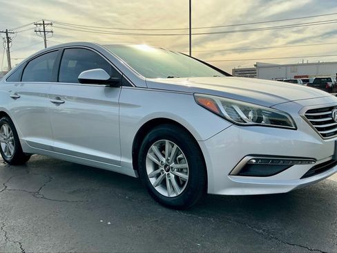 Used 2015 Hyundai Sonata SE image 6
