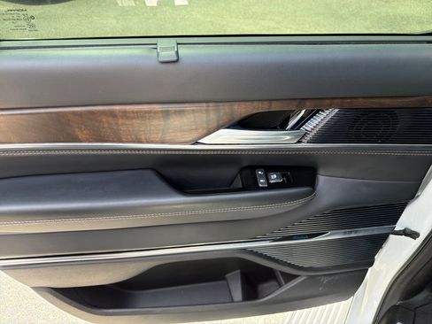Used 2024 Jeep Grand Wagoneer L 4WD image 28
