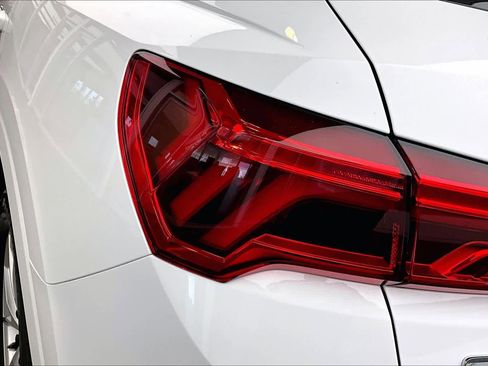 Certified 2025 Audi Q3 2.0T Premium Plus w/ Premium Plus Package image 27