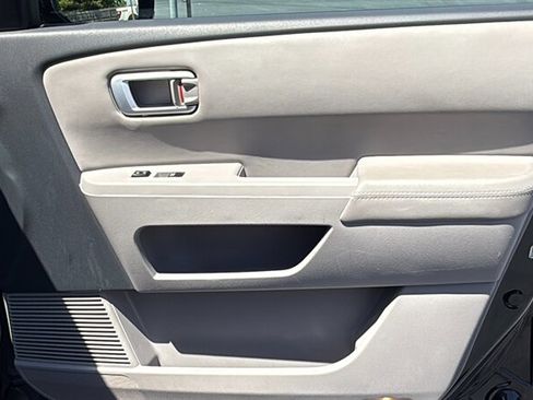 Used 2013 Honda Pilot Touring image 42